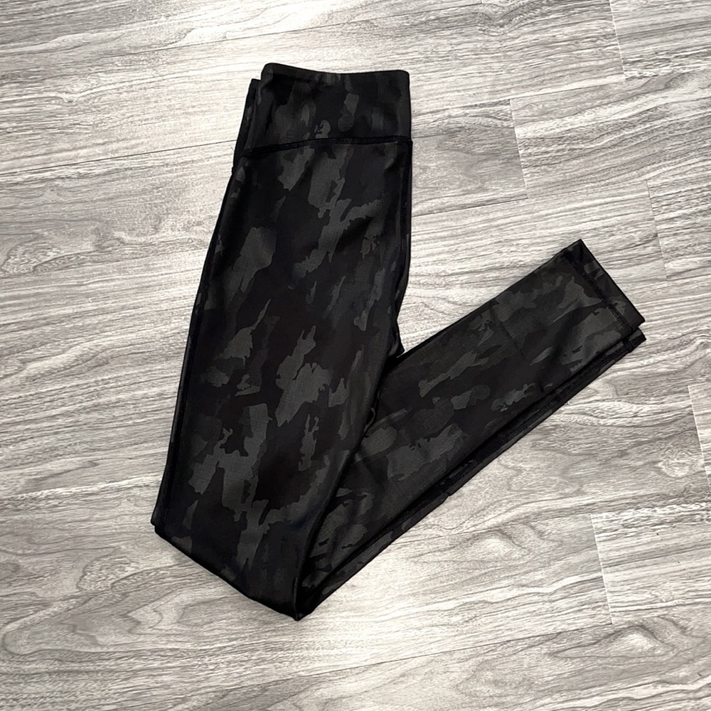 Pink Lily black leggings sz L NWOT!